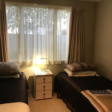 Airport Stableford B&B Christchurch Room photo